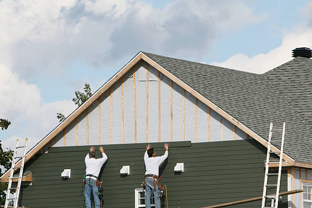Professional Vinyl Siding technician working in Dillsboro, IN